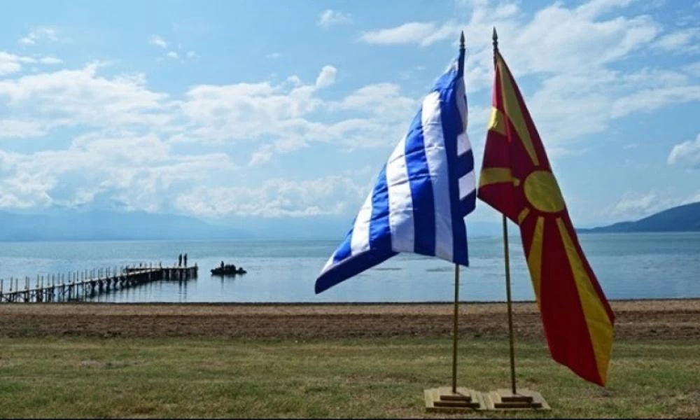 Στον "αέρα" η συμφωνία με τα Σκόπια